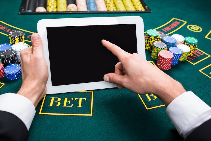 Fitur bantuan akun dan akses mobile